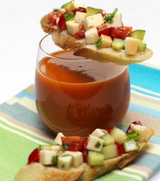 Bruschetta de Reblochon et gaspacho